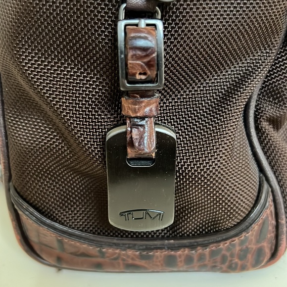 TUMI Women’s Brown Soft Multi Pocket Top Handle Crossbody Computer Bag w/ Pouch - Picture 6 of 12